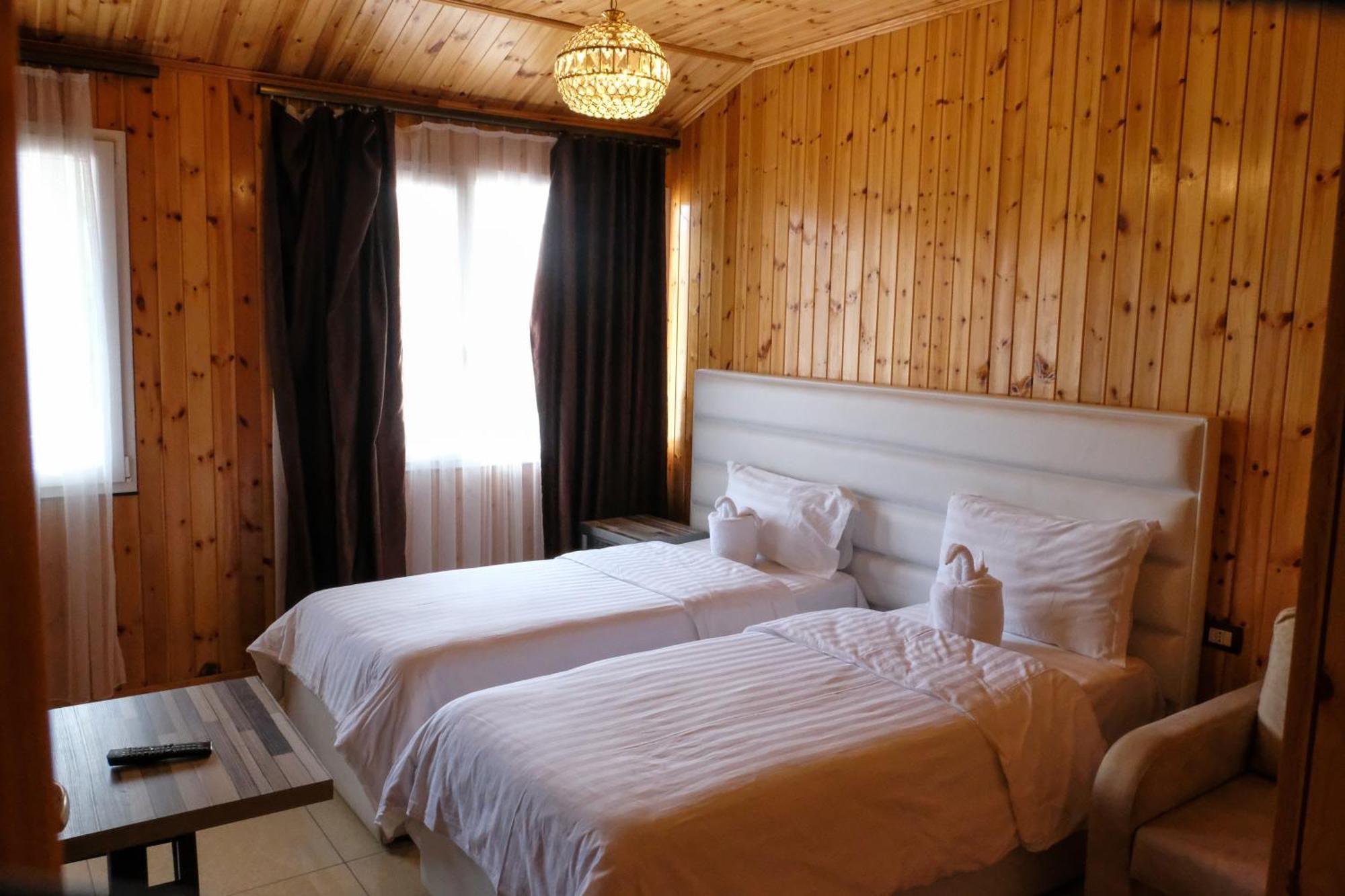 Buna Park Hotel Shkoder Ngoại thất bức ảnh