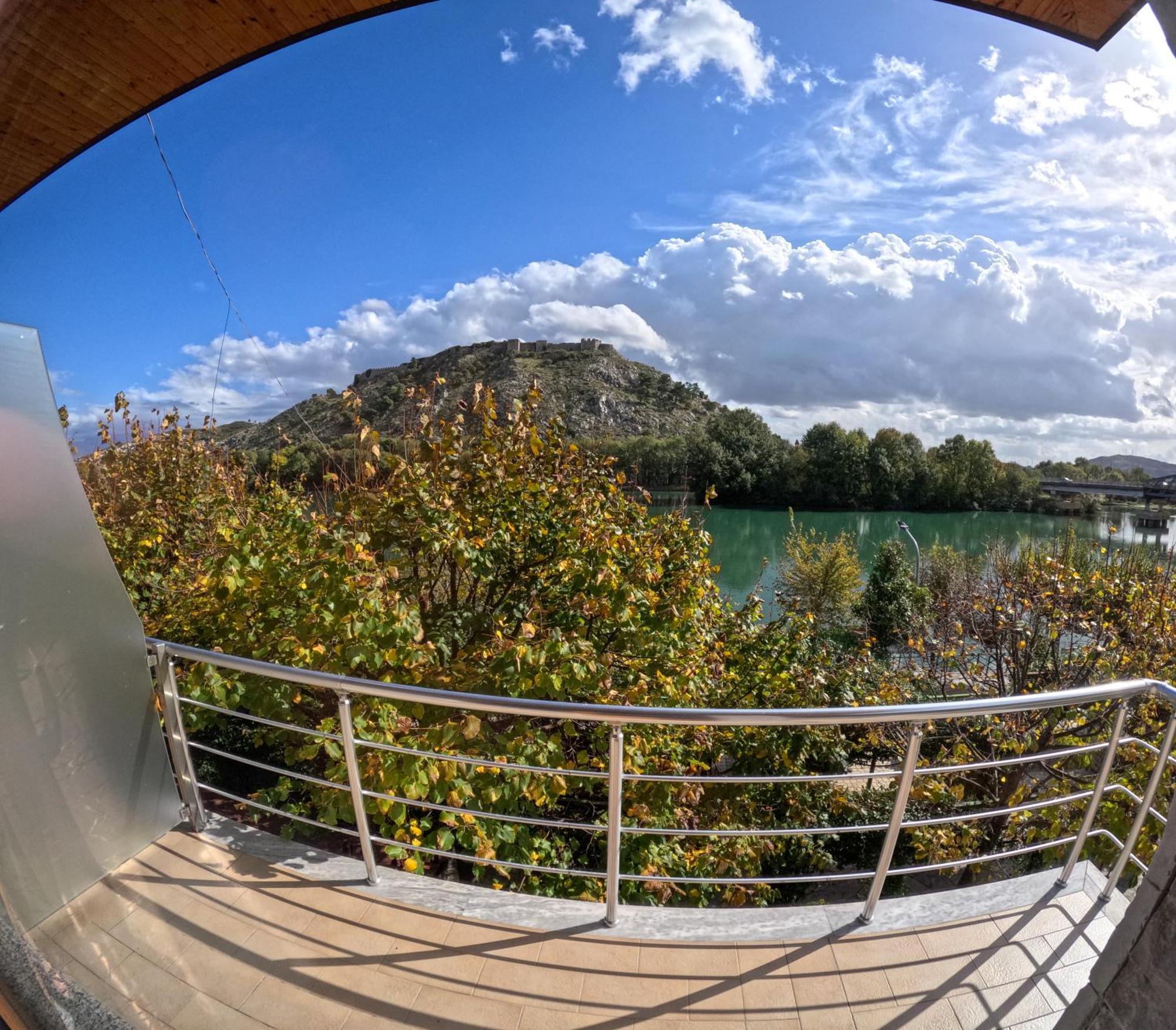 Buna Park Hotel Shkoder Ngoại thất bức ảnh