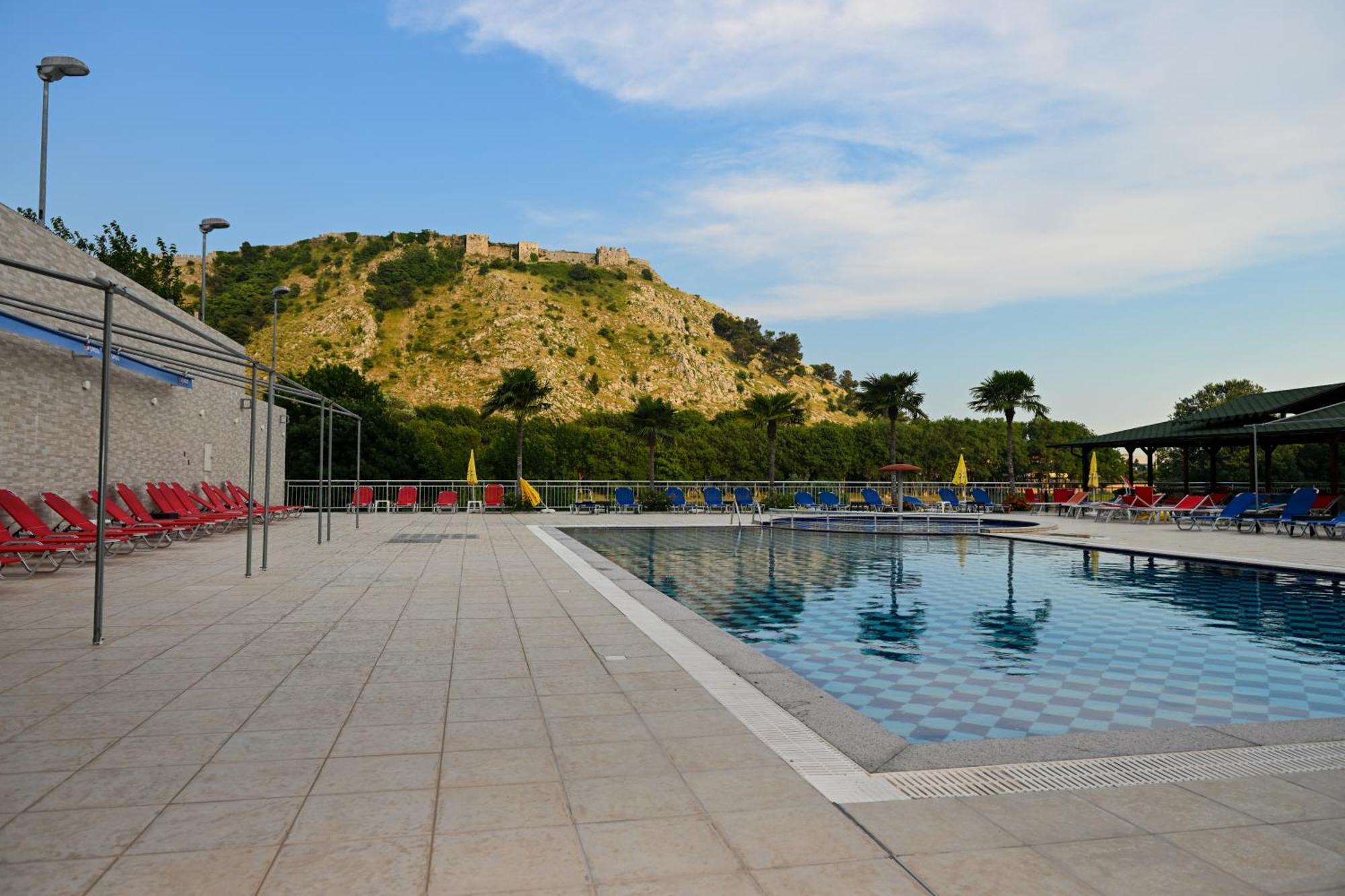Buna Park Hotel Shkoder Ngoại thất bức ảnh