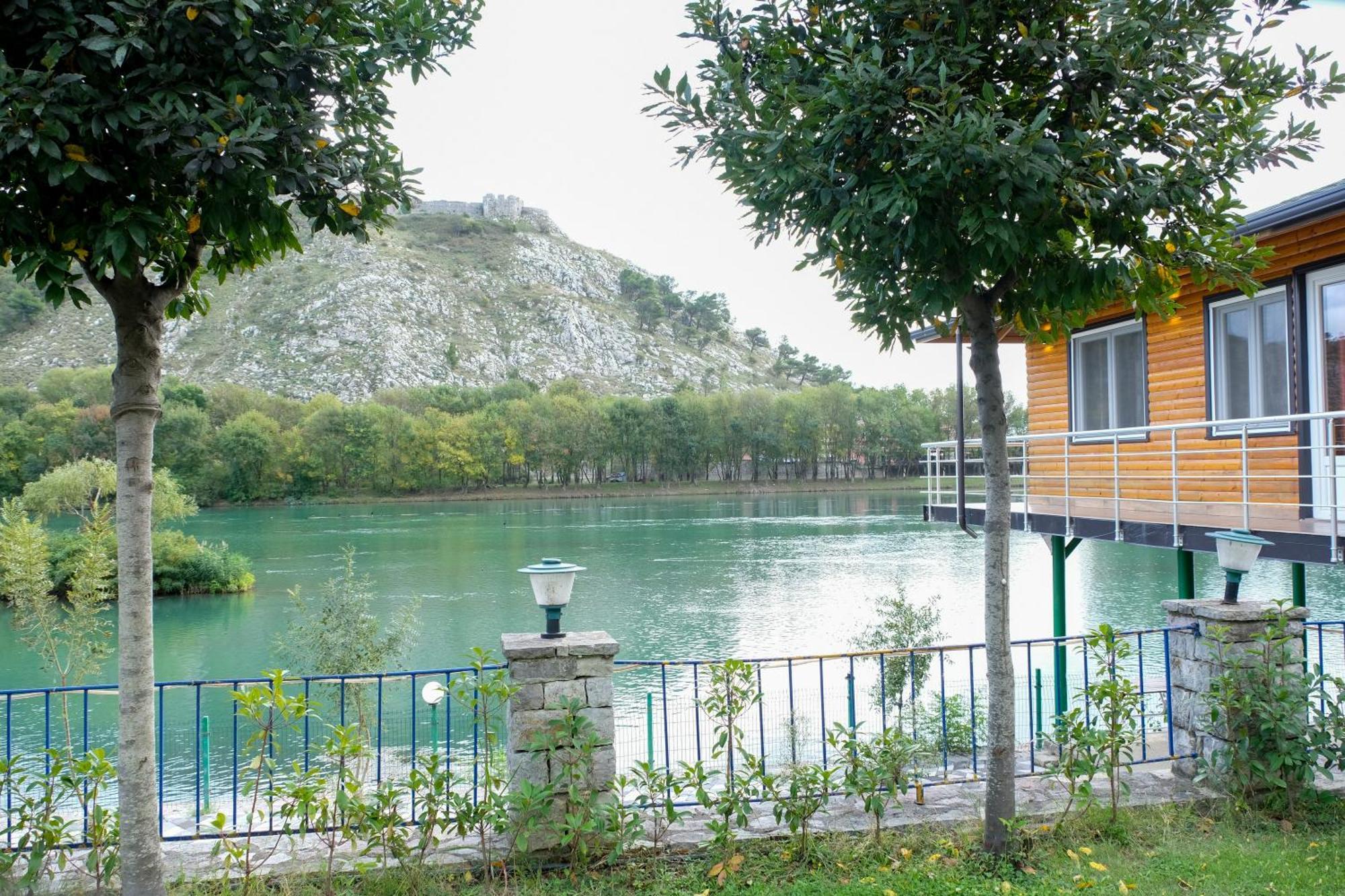 Buna Park Hotel Shkoder Ngoại thất bức ảnh