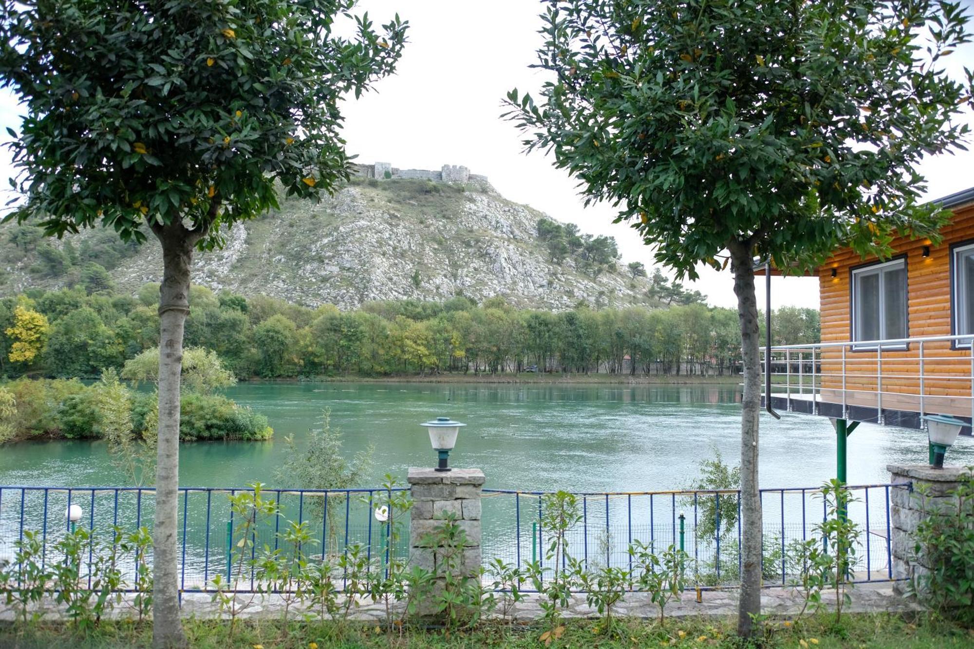 Buna Park Hotel Shkoder Ngoại thất bức ảnh